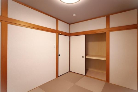 ���{���s����撷�g�o��2���ڂ̒��È�ˌ��Ă̘a��