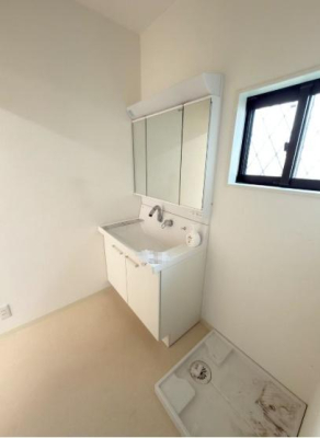 ���{�Q����s���q1���ڂ̒��È�ˌ��Ă̐��ʑ�E���ʏ�