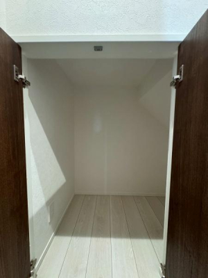 ���{�Q����s����5���ڂ̐V�z��ˌ��Ă̎��[