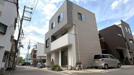 ���{���s��������1���ڂ̒��È�ˌ��Ă̒��ԏ�