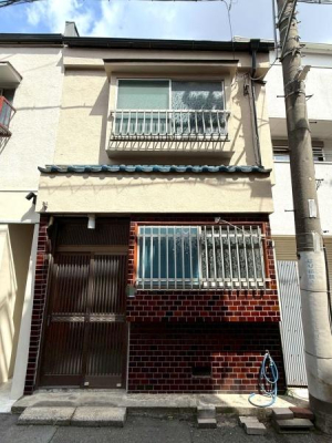 ���{���s�����ߋ�3���ڂ̒��Ãe���X�n�E�X�̌��n�O�ώʐ^