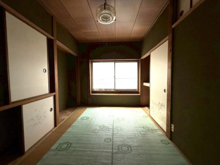 ���{���s�����ߋ�3���ڂ̒��Ãe���X�n�E�X�̘a��