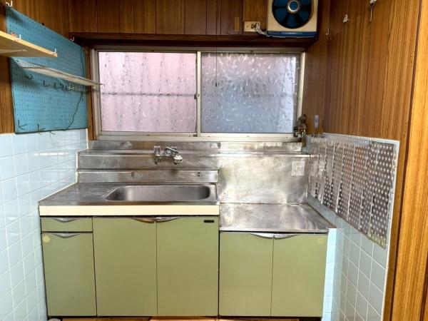 ���{���s�����ߋ�3���ڂ̒��Ãe���X�n�E�X�̃L�b�`��