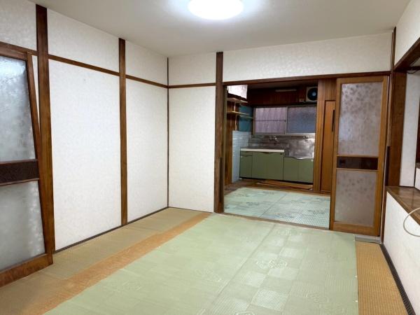 ���{���s�����ߋ�3���ڂ̒��Ãe���X�n�E�X�̘a��