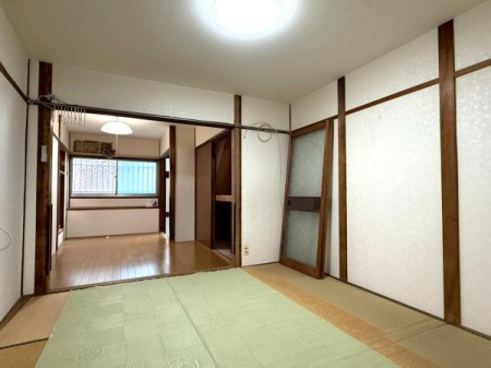 ���{���s�����ߋ�3���ڂ̒��Ãe���X�n�E�X�̘a��