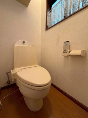 ���{�����s����]1���ڂ̒��È�ˌ��Ẵg�C��