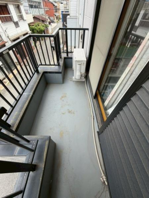 ���{�����s����]1���ڂ̒��È�ˌ��Ẵo���R�j�[