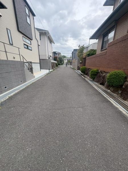 ���{�Q����s���`�����̐V�z��ˌ��Ă̑O�ʓ��H�܂ތ��n�ʐ^