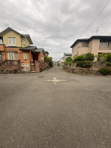 ���{�Q����s���`�����̐V�z��ˌ��Ă̑O�ʓ��H�܂ތ��n�ʐ^