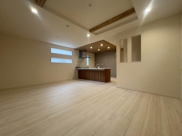 ���{�Q����s���`�����̐V�z��ˌ��Ẵ��r���O