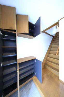 ���{���s���Z�g�擒��4���ڂ̒��È�ˌ��Ă̎��[