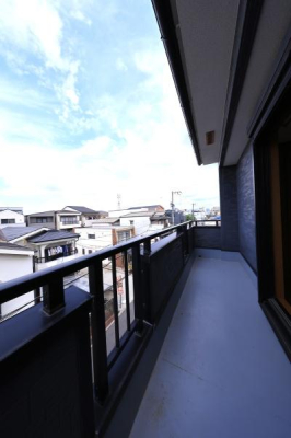 ���{���s���Z�g�擒��4���ڂ̒��È�ˌ��Ẵo���R�j�[