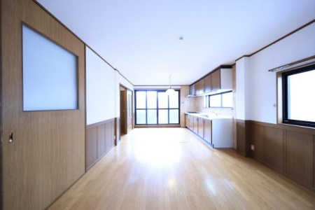 ���{���s���Z�g�擒��4���ڂ̒��È�ˌ��Ẵ��r���O