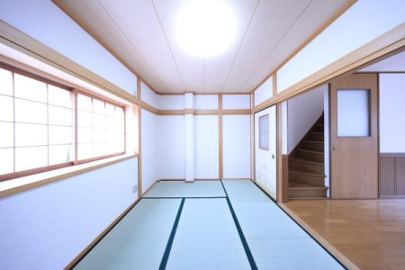 ���{���s���Z�g�擒��4���ڂ̒��È�ˌ��Ă̘a��