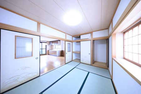 ���{���s���Z�g�擒��4���ڂ̒��È�ˌ��Ă̘a��