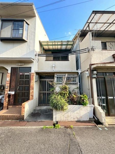 大阪府岸和田市春木若松町の中古テラスハウスの現地外観写真