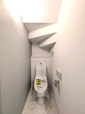���{���s����敽��{��3���ڂ̐V�z��ˌ��Ẵg�C��