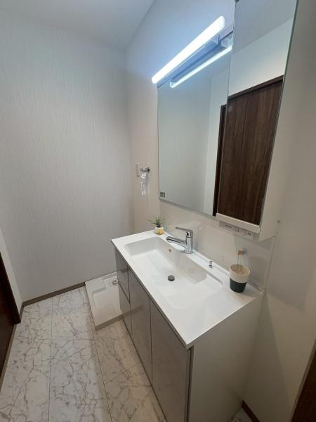 ���{��^�s�����̒��È�ˌ��Ă̐��ʑ�E���ʏ�