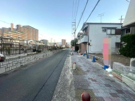 {QsΒÒ̐VzˌĂ̑OʓH܂ތnʐ^