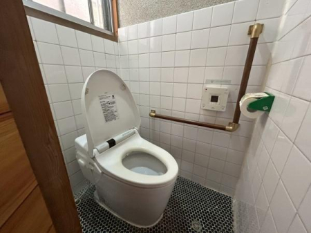 ���{�����s���R1���ڂ̒��È�ˌ��Ẵg�C��