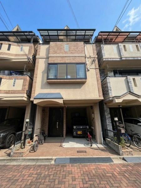 大阪府大阪市平野区瓜破4丁目の中古一戸建ての現地外観写真