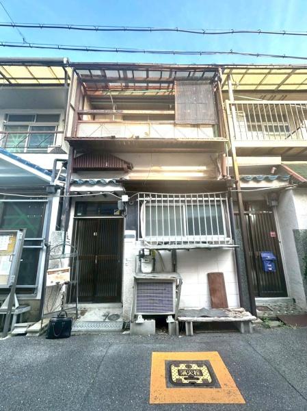大阪府和泉市葛の葉町1丁目の中古テラスハウスの現地外観写真