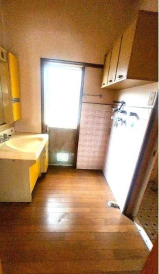 ���{���s����撆�쐼1���ڂ̒��È�ˌ��Ă̐��ʑ�E���ʏ�