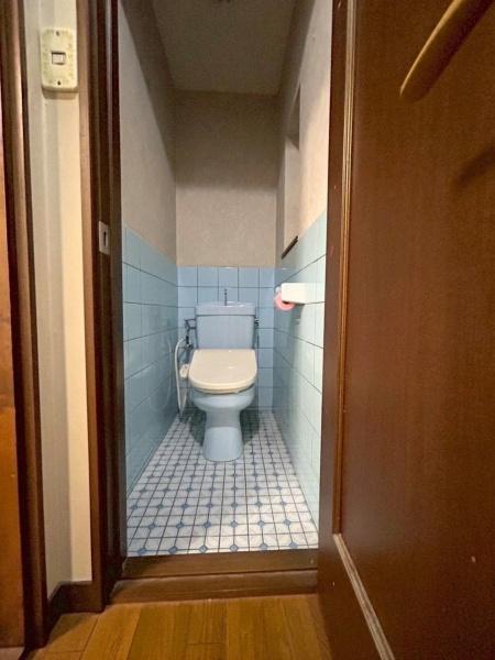 ���{�l����s���1���ڂ̒��È�ˌ��Ẵg�C��