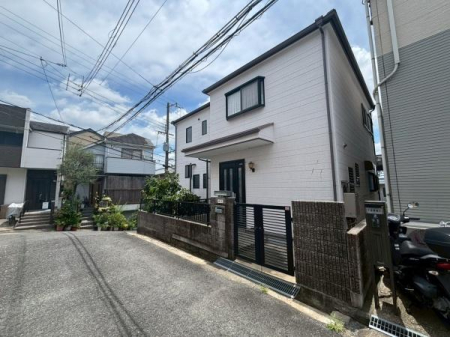 ���{�Q����s�쏟���̒��È�ˌ��Ă̑O�ʓ��H�܂ތ��n�ʐ^