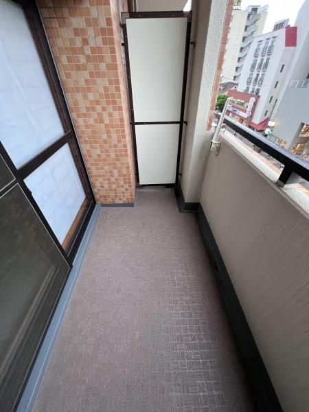 ���{�L���s�]������1���� 9-25�̒��Ã}���V�����̃o���R�j�[