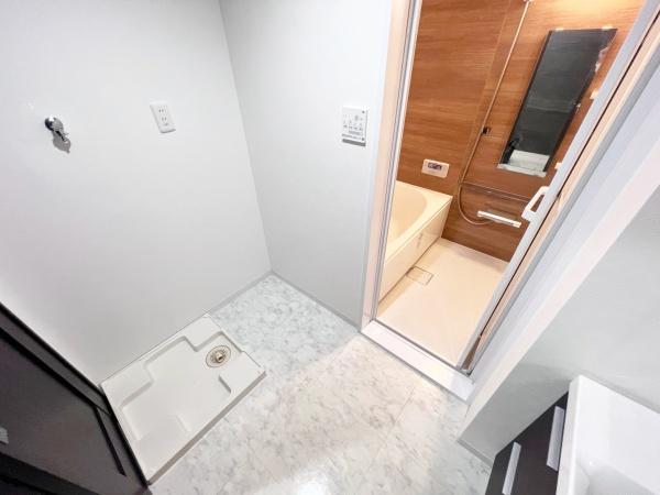���{�L���s�]������1���� 9-25�̒��Ã}���V�����̐��ʑ�E���ʏ�