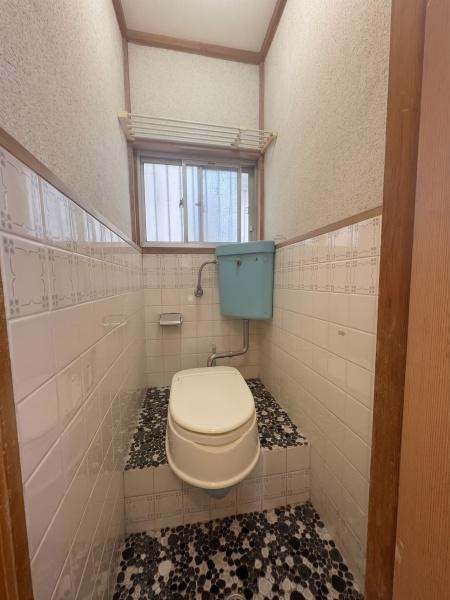 ���{�����s�����H��4���ڂ̒��È�ˌ��Ẵg�C��