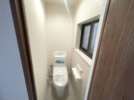 ���{���s���Z�g���c��5���ڂ̒��È�ˌ��Ẵg�C��