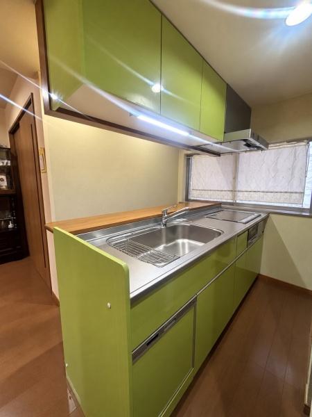 ���{�����s����k2���ڂ̒��Ãe���X�n�E�X�̃L�b�`��
