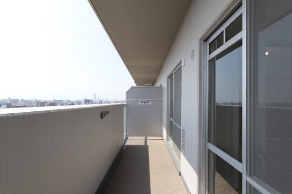 ���{���s������A4���ڂ̒��Ã}���V�����̃o���R�j�[
