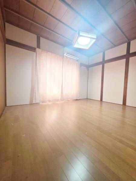 ���{�Q����s�����쒬�̒��Ãe���X�n�E�X�̃��r���O
