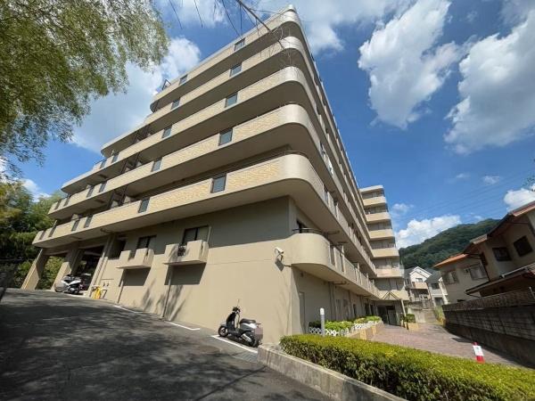 ���{���s���q��3���ڂ̒��Ã}���V�����̌��n�O�ώʐ^