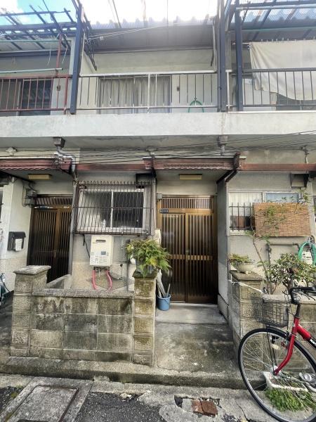 ���{����s����4���ڂ̒��Ãe���X�n�E�X�̌��n�O�ώʐ^