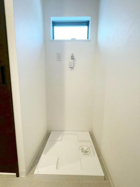 {Lsiy3ڂ̐VzˌĂ̐ʑEʏ