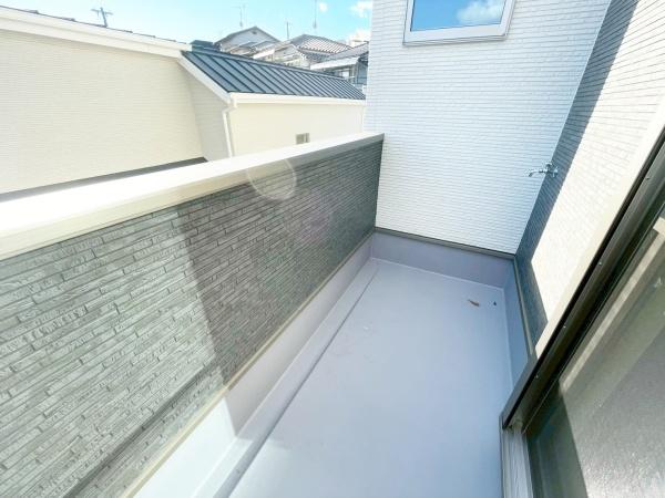 {Lsiy3ڂ̐VzˌẴoRj[